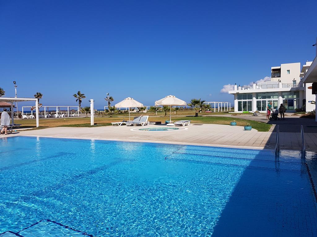 Aphrodite Beachfront Penthouse Apartment Ghaziveran Exteriér fotografie