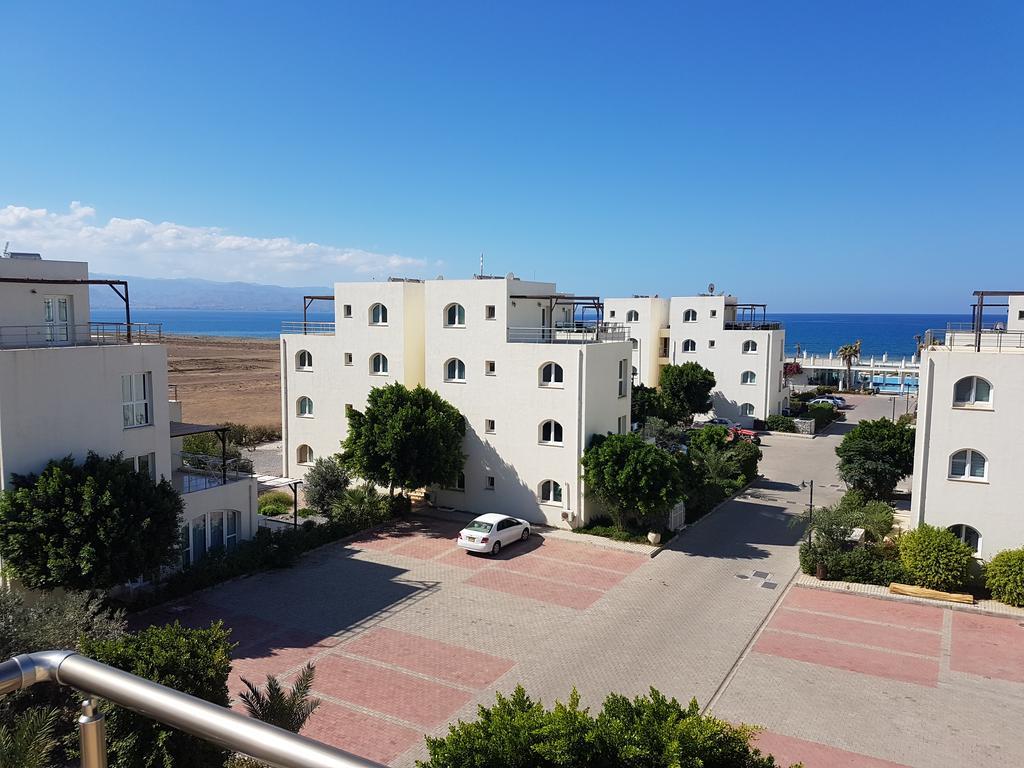 Aphrodite Beachfront Penthouse Apartment Ghaziveran Exteriér fotografie