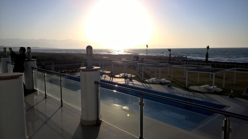 Aphrodite Beachfront Penthouse Apartment Ghaziveran Exteriér fotografie