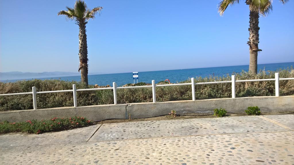 Aphrodite Beachfront Penthouse Apartment Ghaziveran Exteriér fotografie