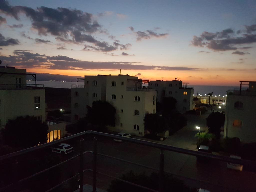 Aphrodite Beachfront Penthouse Apartment Ghaziveran Exteriér fotografie