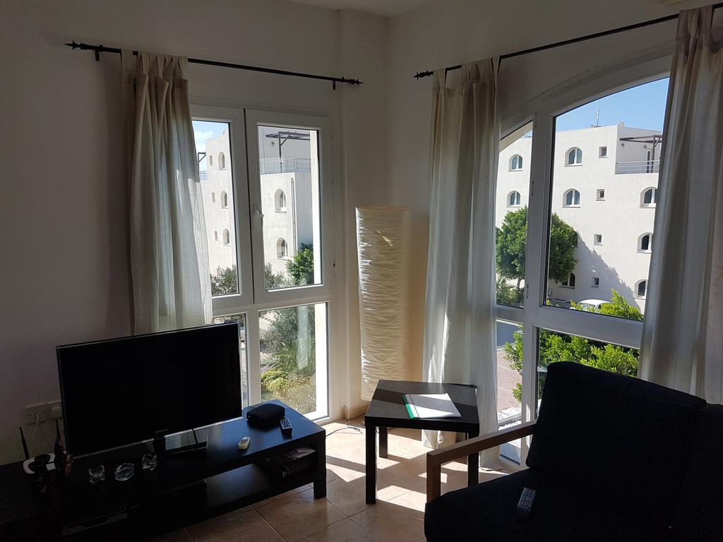 Aphrodite Beachfront Penthouse Apartment Ghaziveran Exteriér fotografie